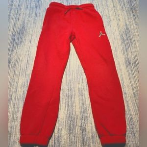 Jordan kids size 8-10 Essentials Fleece Jogger.